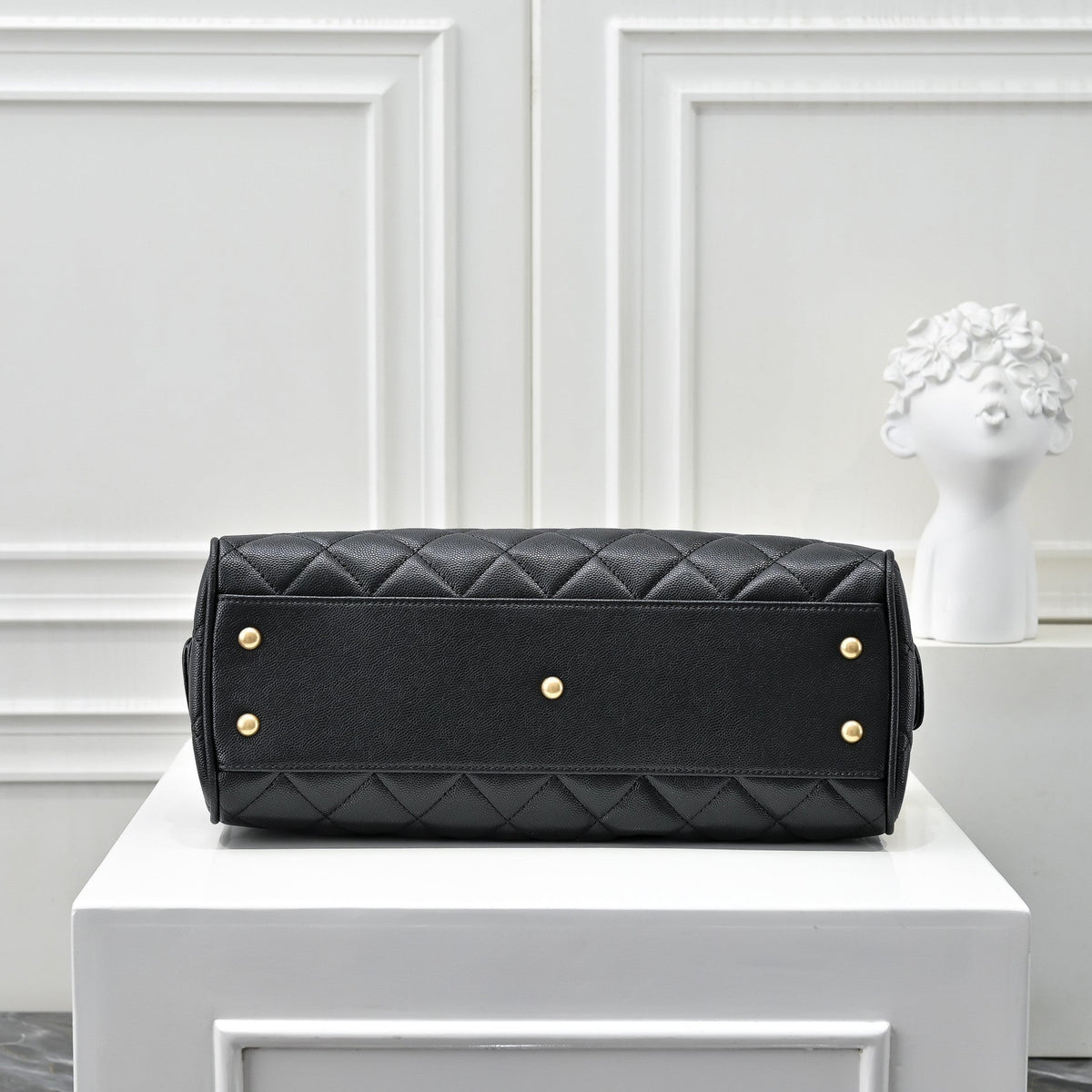 Caviar Quilted Barrel Clutch With Chain