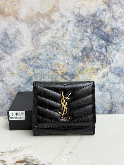 Tri-Fold Wallet With Fancy Crinkled Leather