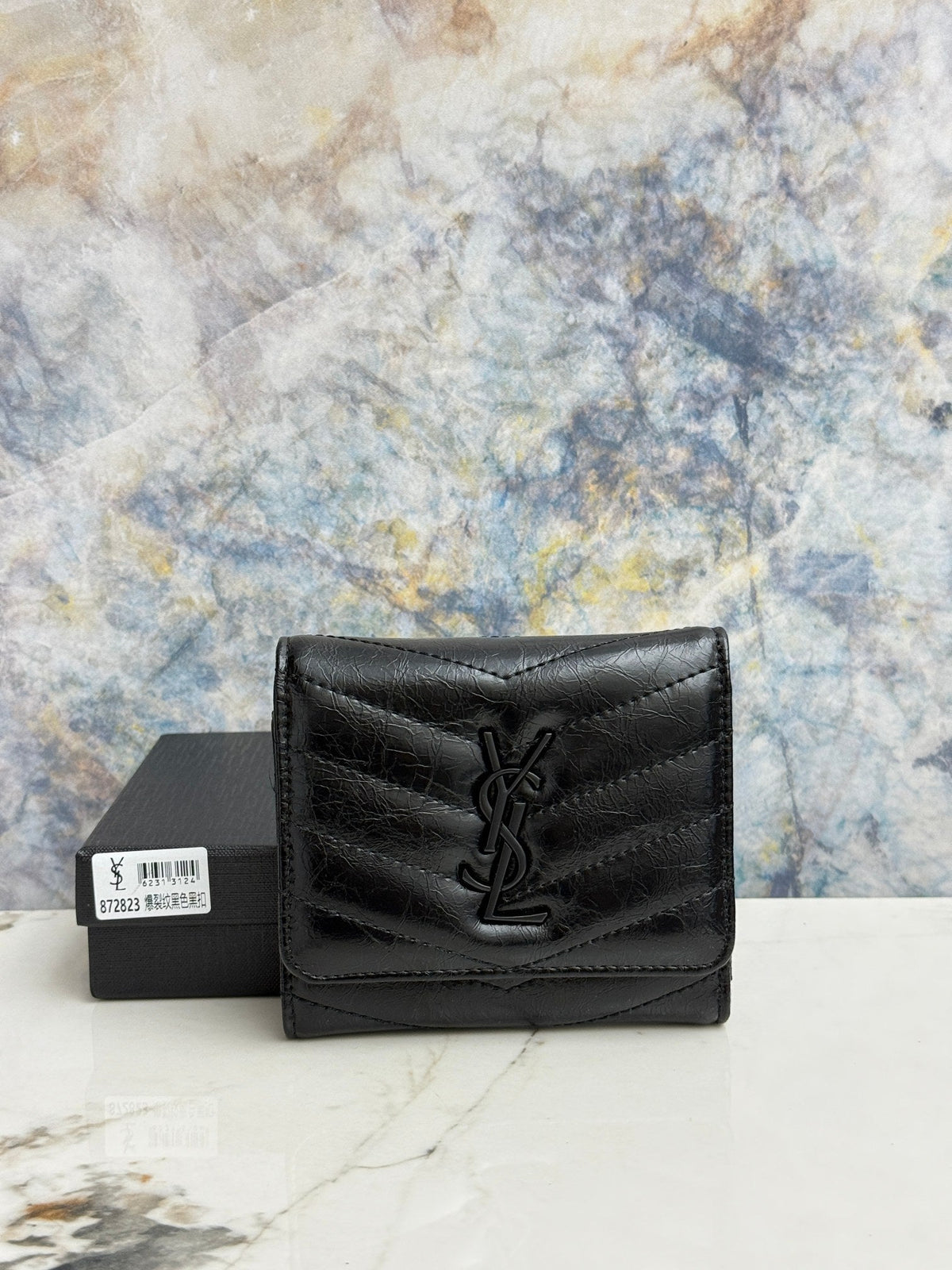 Tri-Fold Wallet With Fancy Crinkled Leather