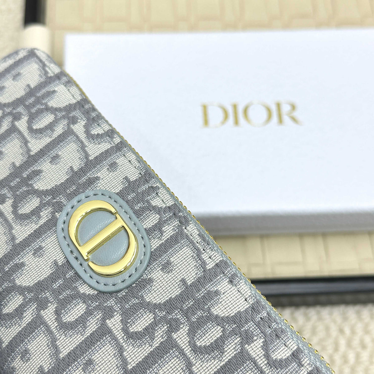 Special Modern Wallet