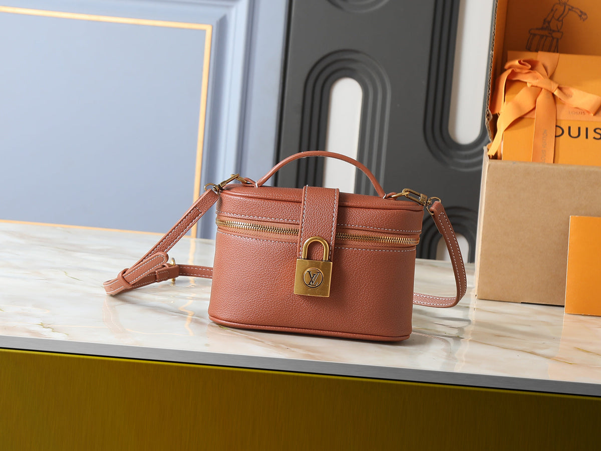 Premium Vanity Cosmetic Case with Lock