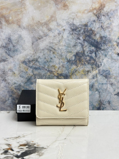 Tri-Fold Wallet With Fancy Crinkled Leather