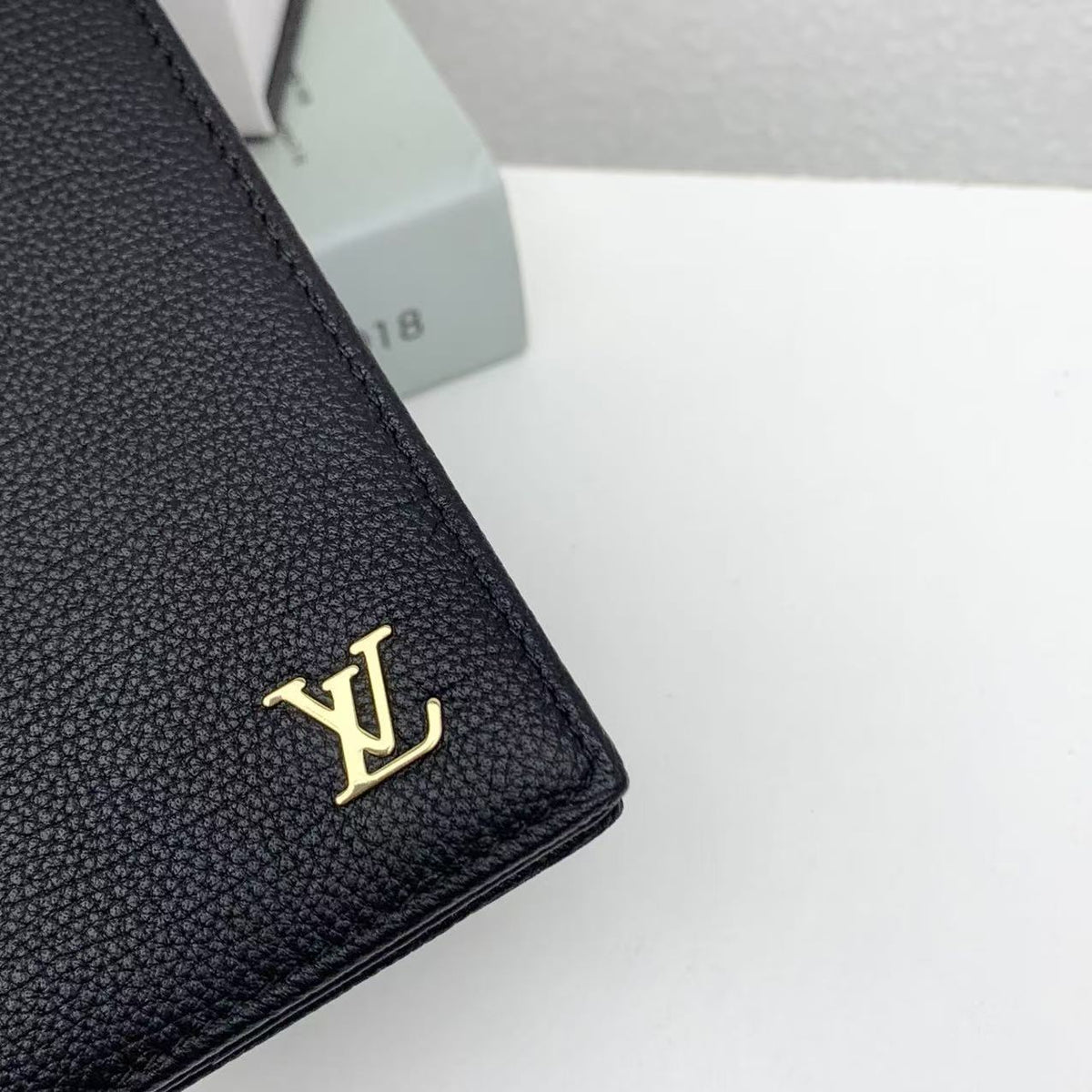 Multiple Wallet Initials
