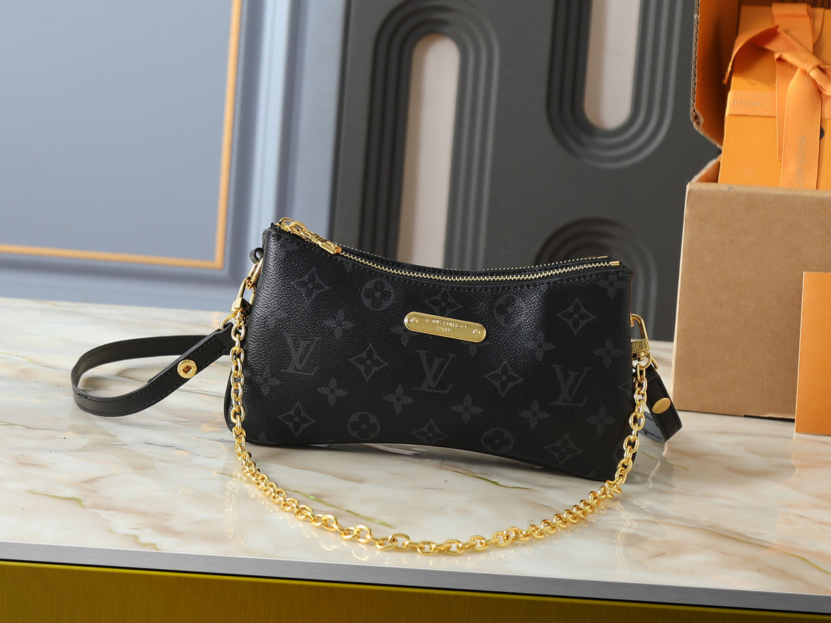 Liv Pochette New Collection